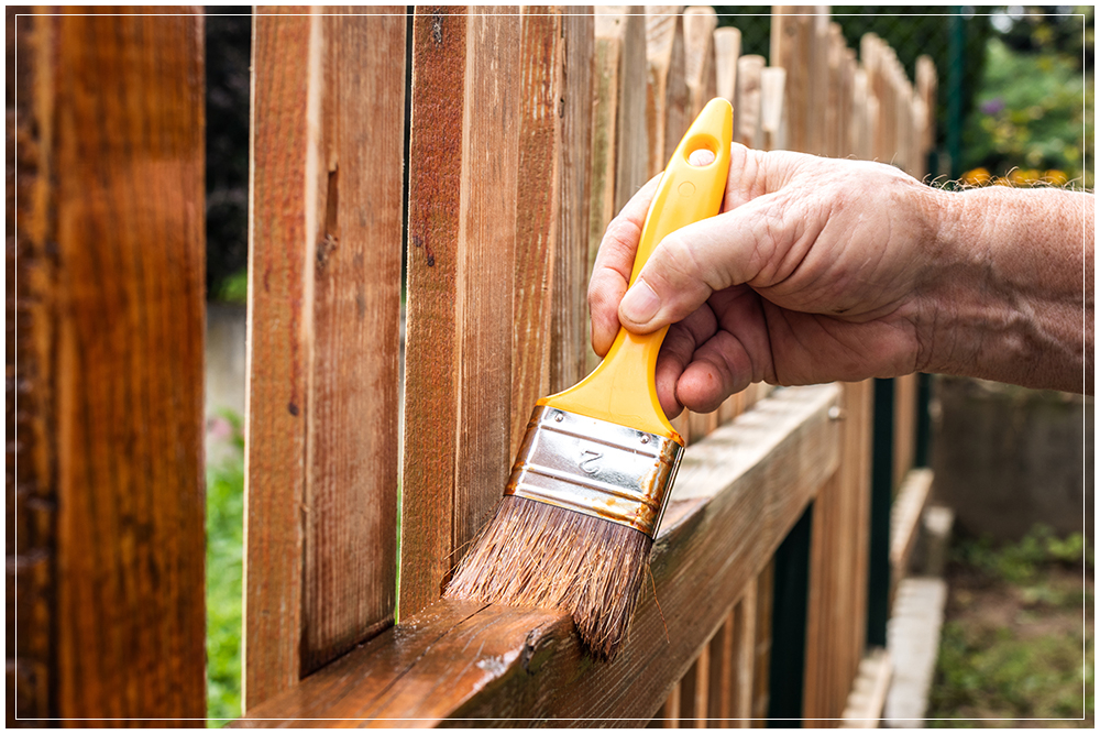 staining-cedar-fence.jpg